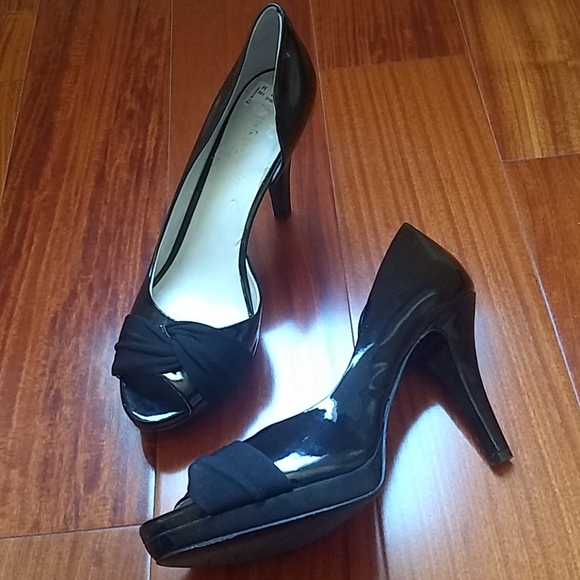 Nine West Platform Peep Toe Heels - Picture 5 of 8